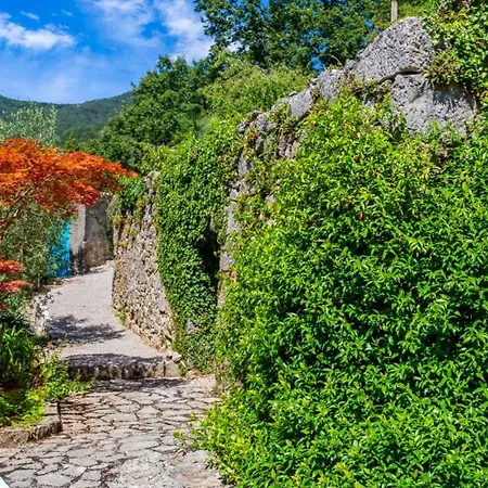 Celestina By Guide 别墅