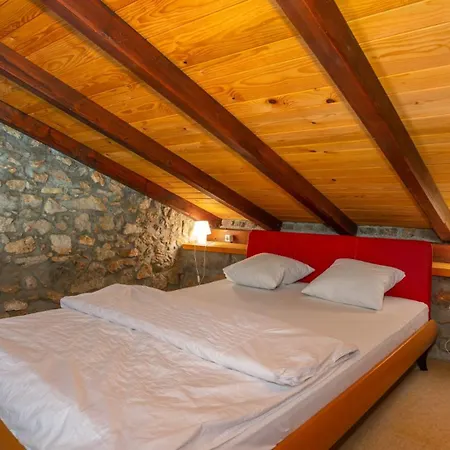 Celestina By Guide * Ičići