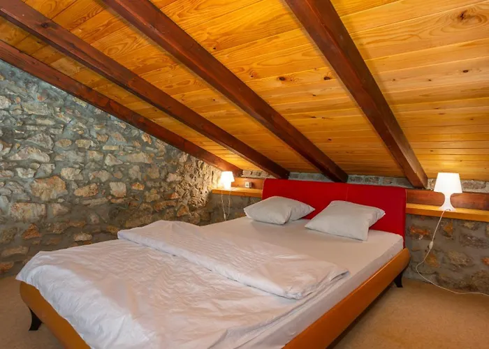 Celestina By Guide * Ičići